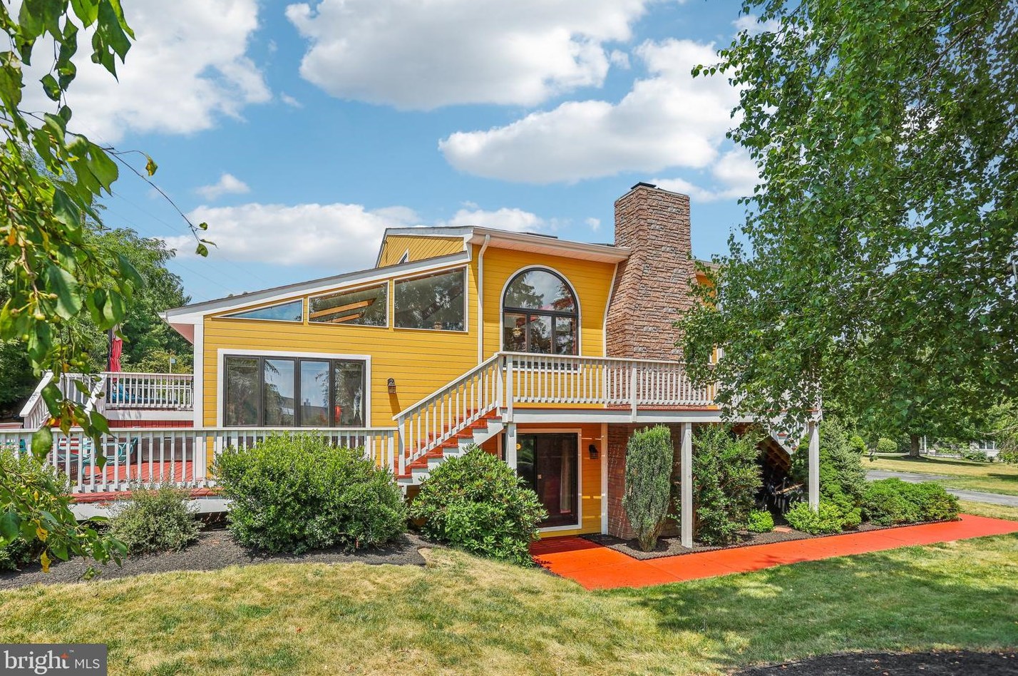 6206 Acorn Dr, Emmaus, PA 18049