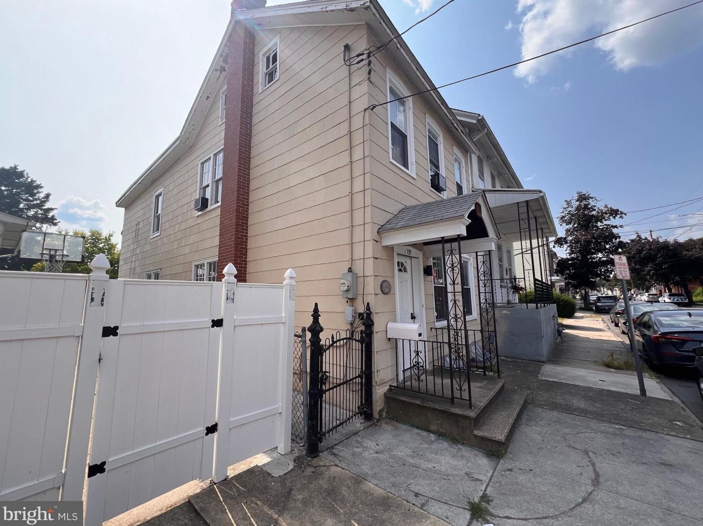 110 Front St, Catasauqua, PA 18032