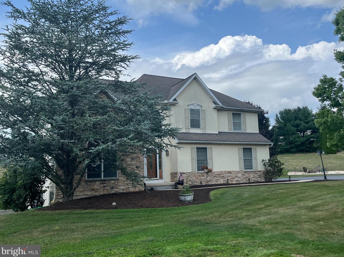 3517 Cherry Cir, Schnecksville, PA 18078