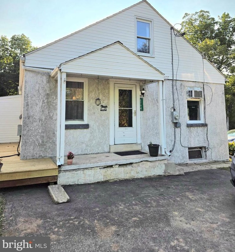 5794 Acorn Dr, Emmaus, PA 18049