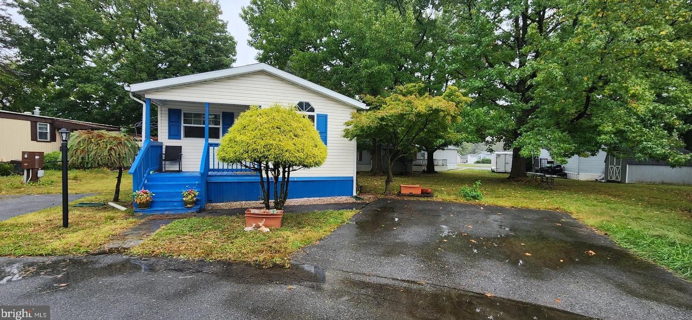 8709 Breinig Run Cir, Breinigsville, PA 18031