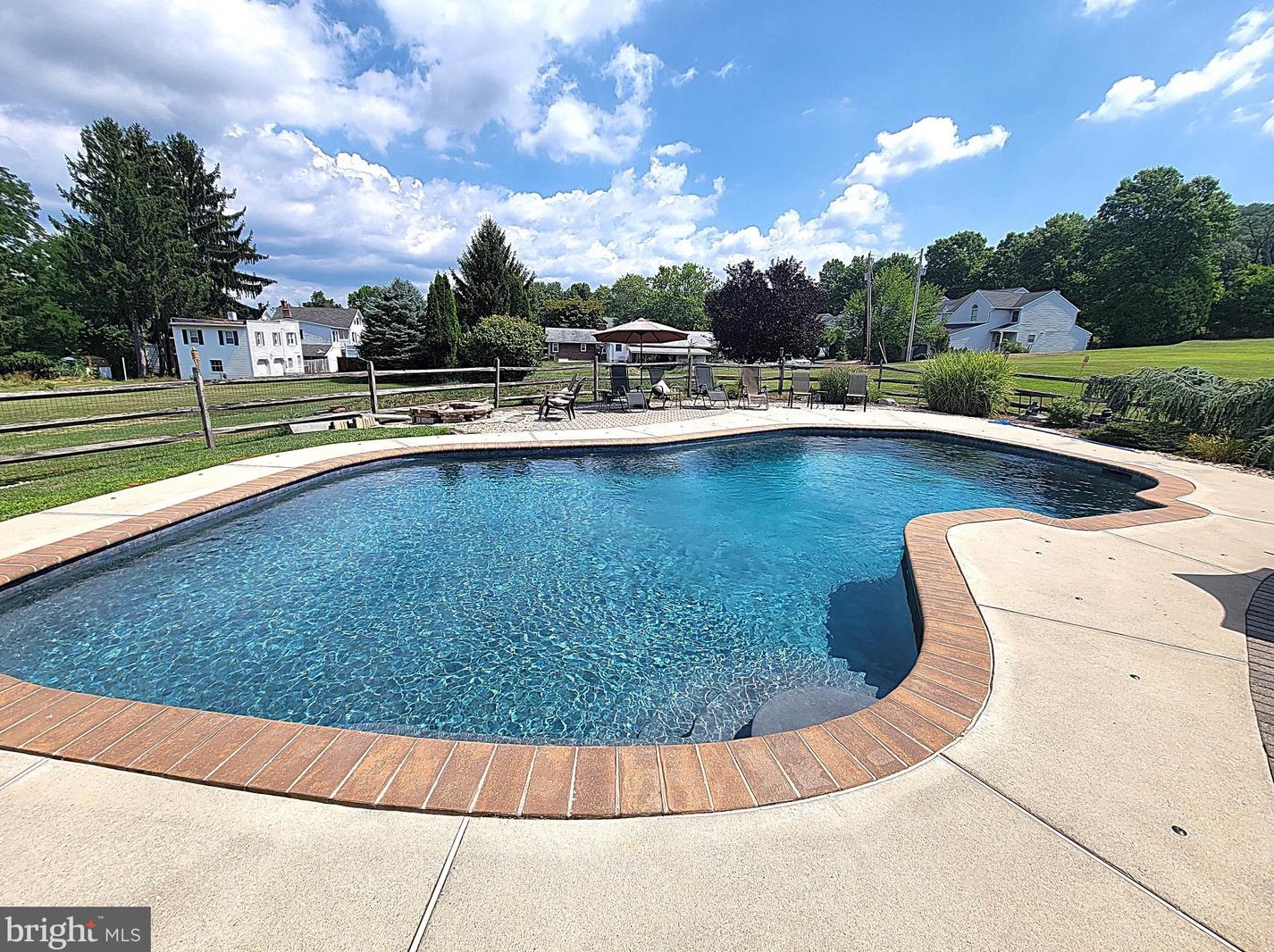 435 5 St, Emmaus PA 18049-4535 exterior