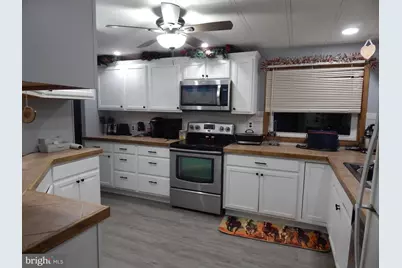 8774 Breinig Run Circle, Breinigsville, PA 18031 - Photo 6