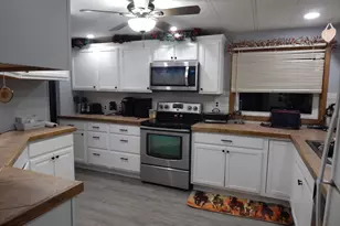 8774 Breinig Run Cir, Breinigsville, PA 18031 - Photo 6