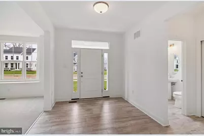 4290 Taviston Ct E, Emmaus, PA 18049 - Photo 2