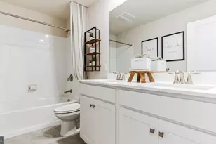 2041 Gregory Dr, Allentown, PA 18103 - Photo 20