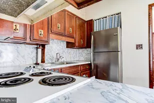 605 1/2 N 16th St, Allentown, PA 18102 - Photo 16