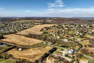 5600 Majestic View Dr, Schnecksville, PA 18078 - Photo 24