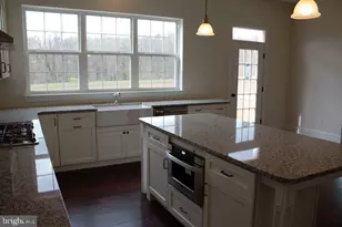 6408 Dekrane Dr, Coopersburg, PA 18036 - Photo 10