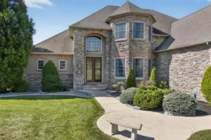 5820 Harvest Pl, Schnecksville, PA 18078 - Photo 2