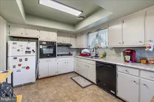 7512 S Main St, Coopersburg, PA 18036 - Photo 10