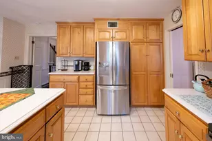 2570 Millbrook Dr, Emmaus, PA 18049 - Photo 16