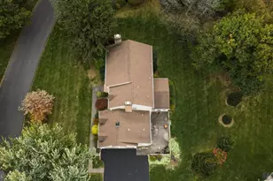 2570 Millbrook Dr, Emmaus, PA 18049 - Photo 4