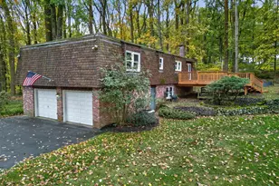 340 Chestnut Hill Rd, Emmaus, PA 18049 - Photo 4