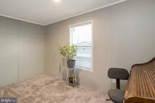 1041 Dogwood St, Laurys Station, PA 18059 - Photo 20