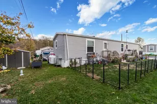 1041 Dogwood St, Laurys Station, PA 18059 - Photo 28