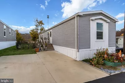 1041 Dogwood Street, Laurys Station, PA 18059 - Photo 2