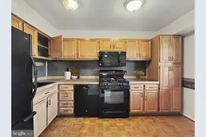 1575 Creekside Road #A21, Whitehall, PA 18052 - Photo 4