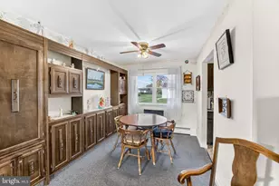 834 Hokendauqua St, Coplay, PA 18037 - Photo 6