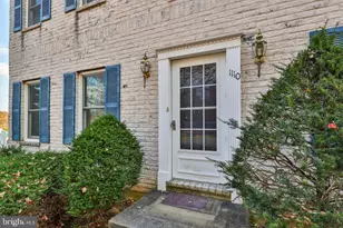 1110 Greenbriar Ln, Laurys Station, PA 18059 - Photo 2