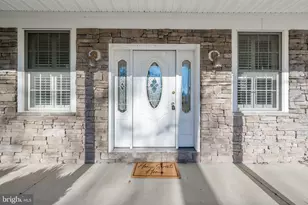 9040 Airfield Ct, Kempton, PA 19529 - Photo 12