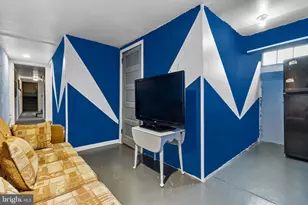 215 N 19th St, Allentown, PA 18104 - Photo 16