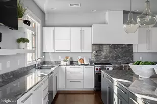 2687 Ave Du Village, Bethlehem, PA 18015 - Photo 18