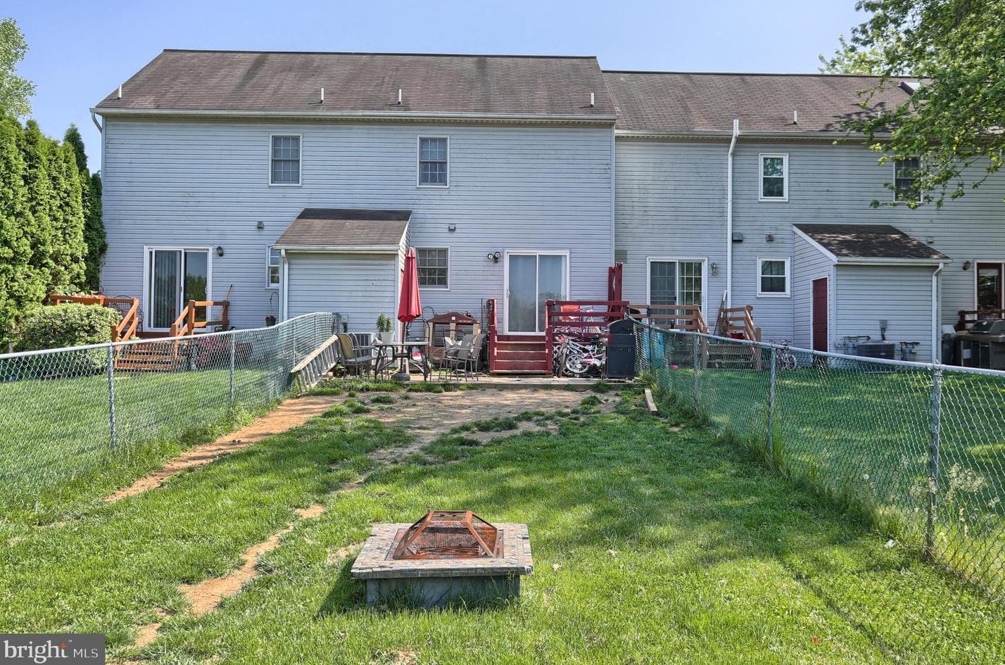 141 Northwood Ct, Lebanon, PA 17042