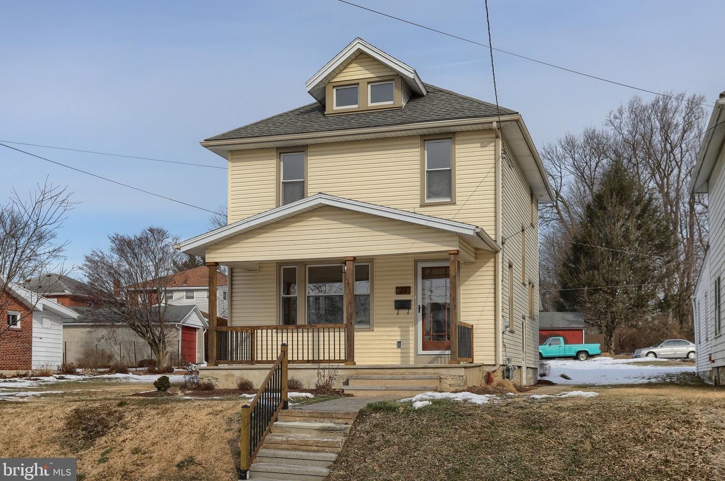 27 Pershing Ave, Lebanon, PA 17042-5461