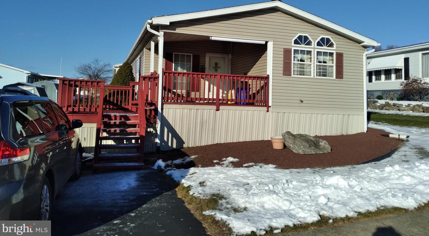7 Elizabeth Ave, Lebanon, PA 17042-7198