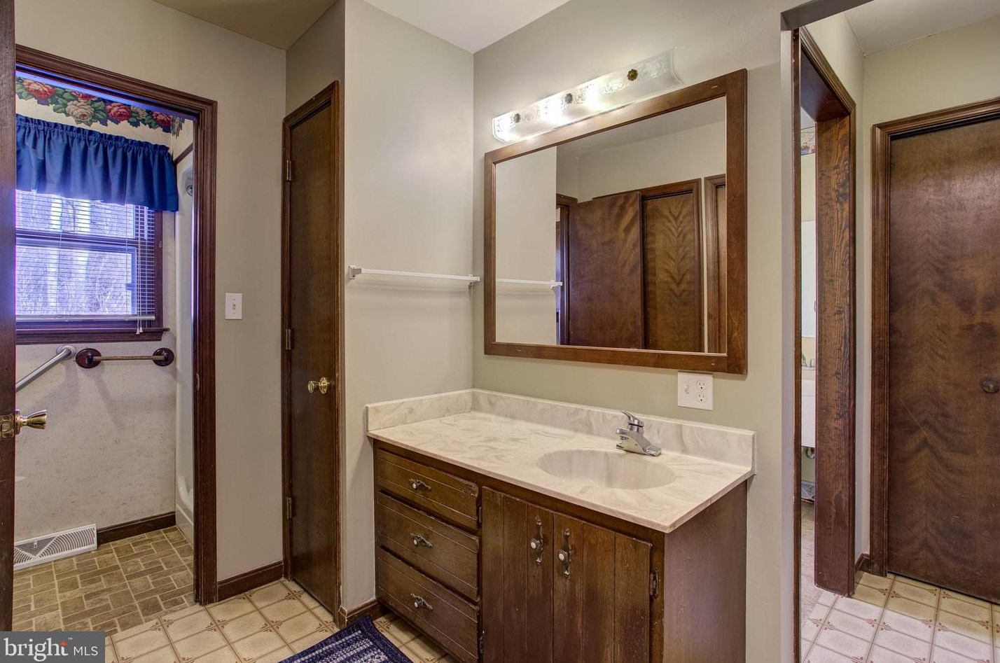 351 Cocalico Rd, Robesonia PA 19551-9224 exterior