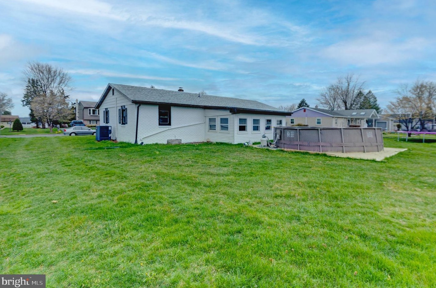 809 Oak Ln, Lebanon, PA 17046-2014