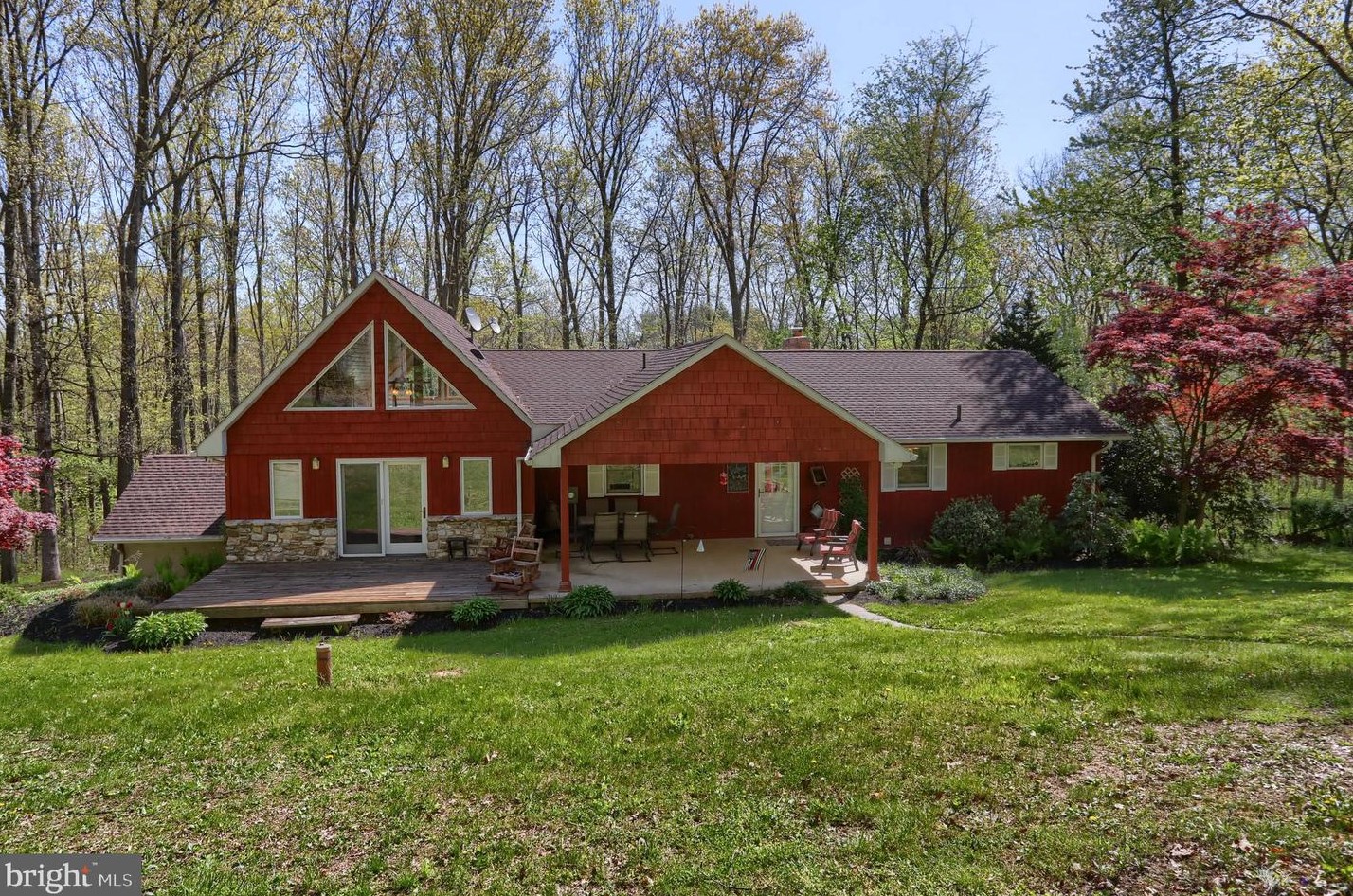 10 Bull Frog Rd, Shellsville, PA 17028-8225