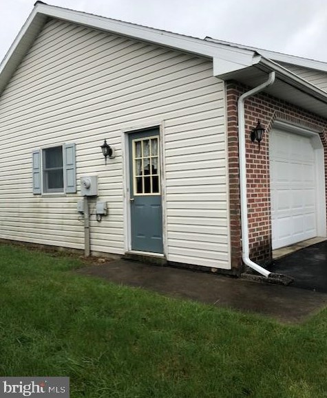 920 Redwood Ln, Lebanon, PA 17046-2052