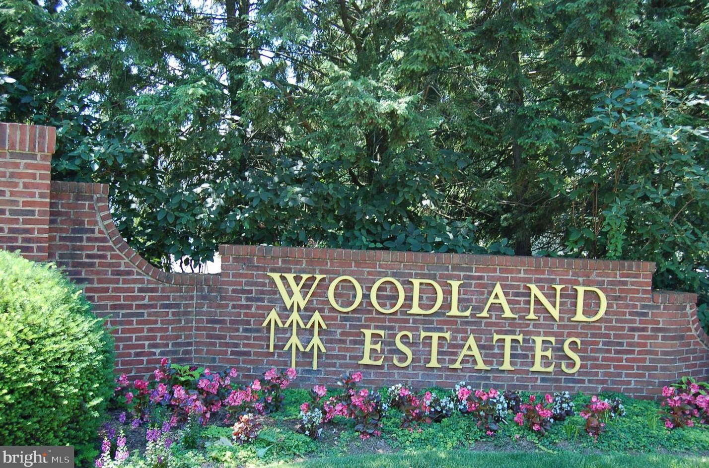 30 Woodland Est, Lebanon PA 17042-6556 exterior