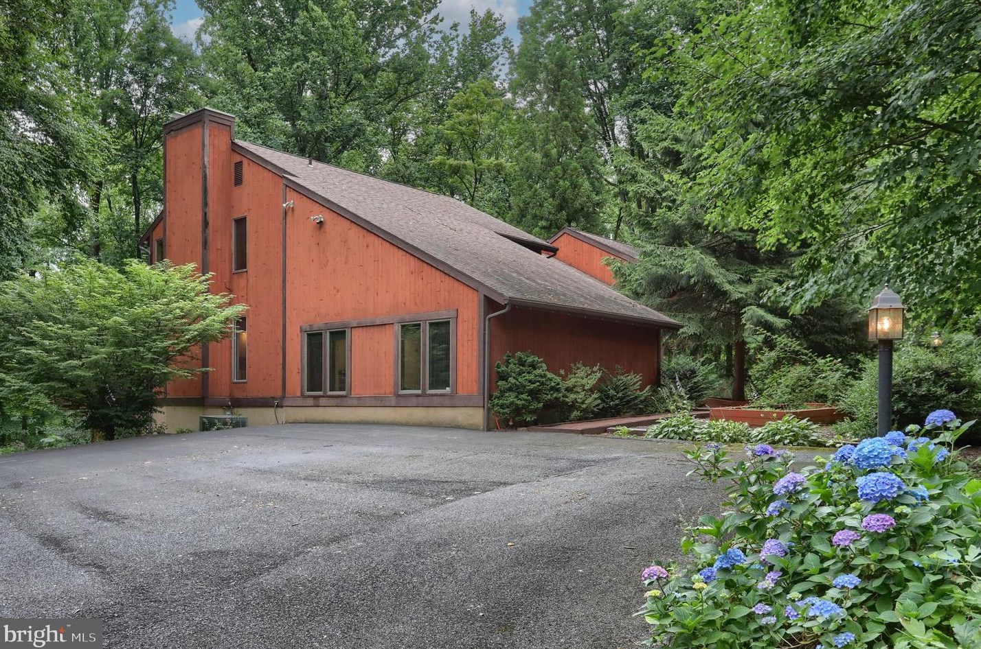 607 Aspen Ln, Lebanon, PA 17042-9002