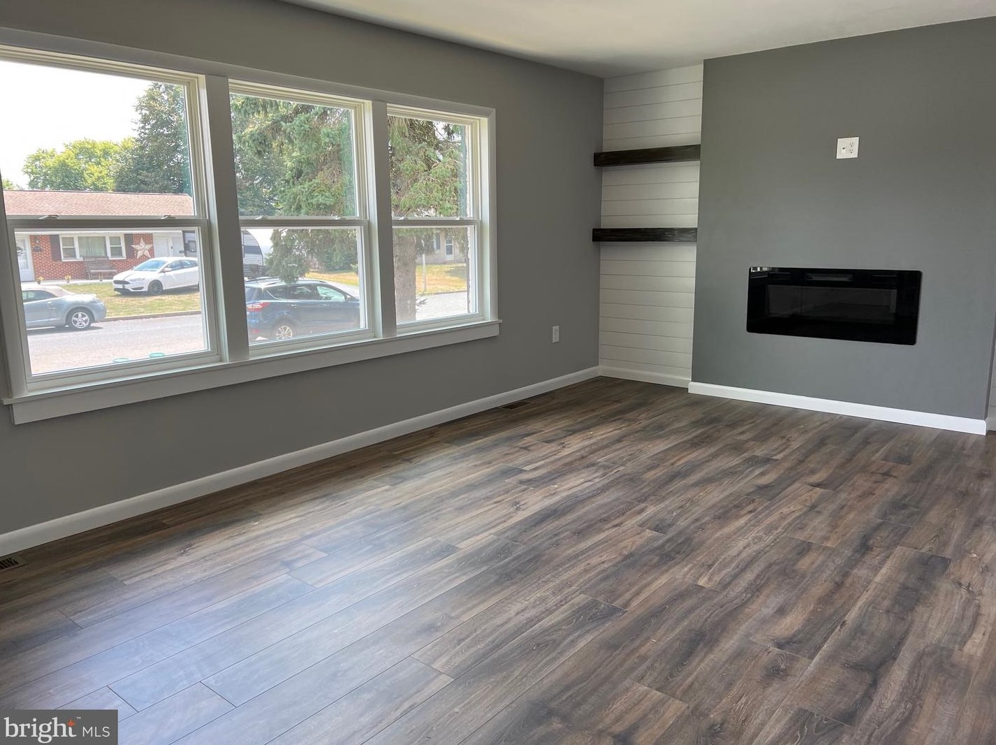 1827 Martin Dr, Lebanon PA  17046-1830 exterior