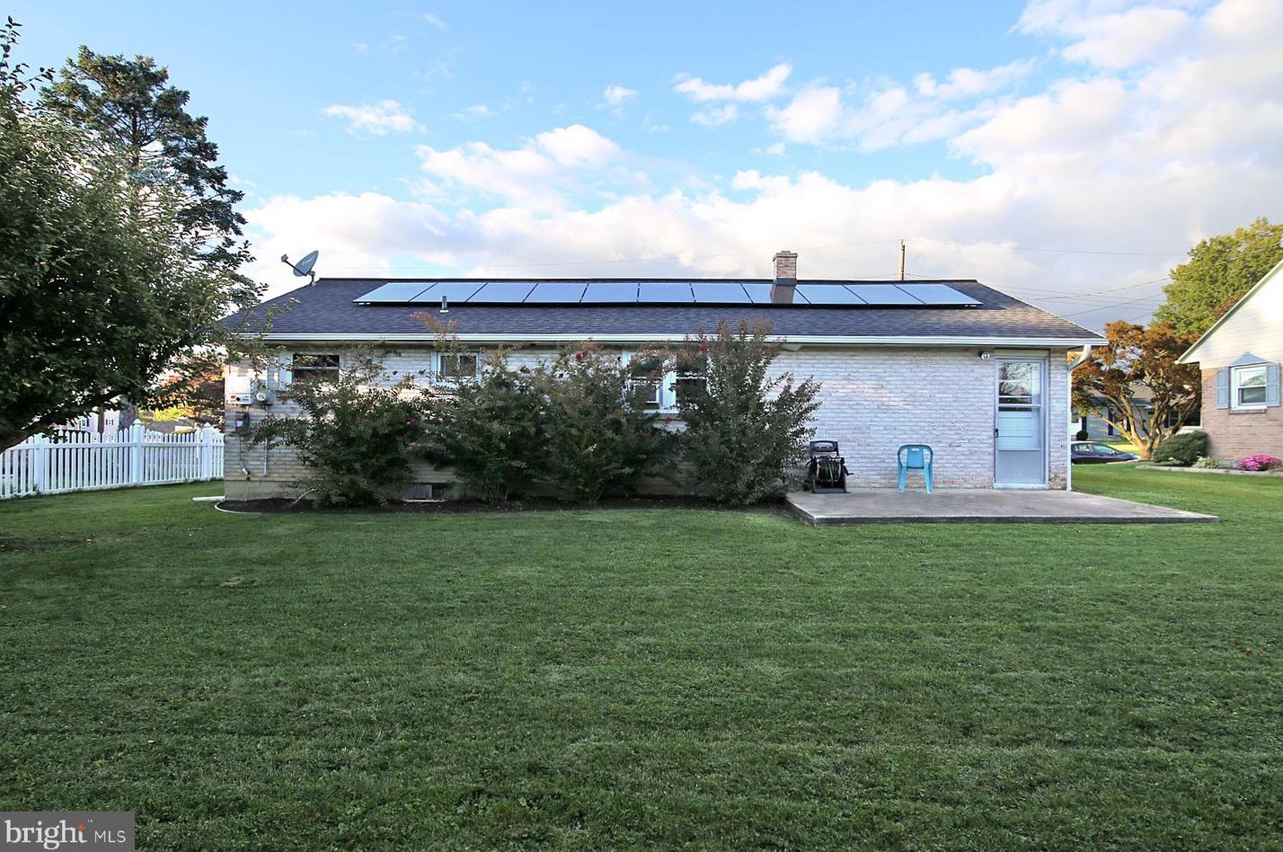 804 Cedar Crest Dr, Lebanon, PA 17046-8226