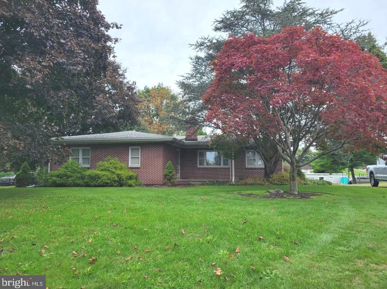 27 E Hill St, Bordnersville, PA 17038