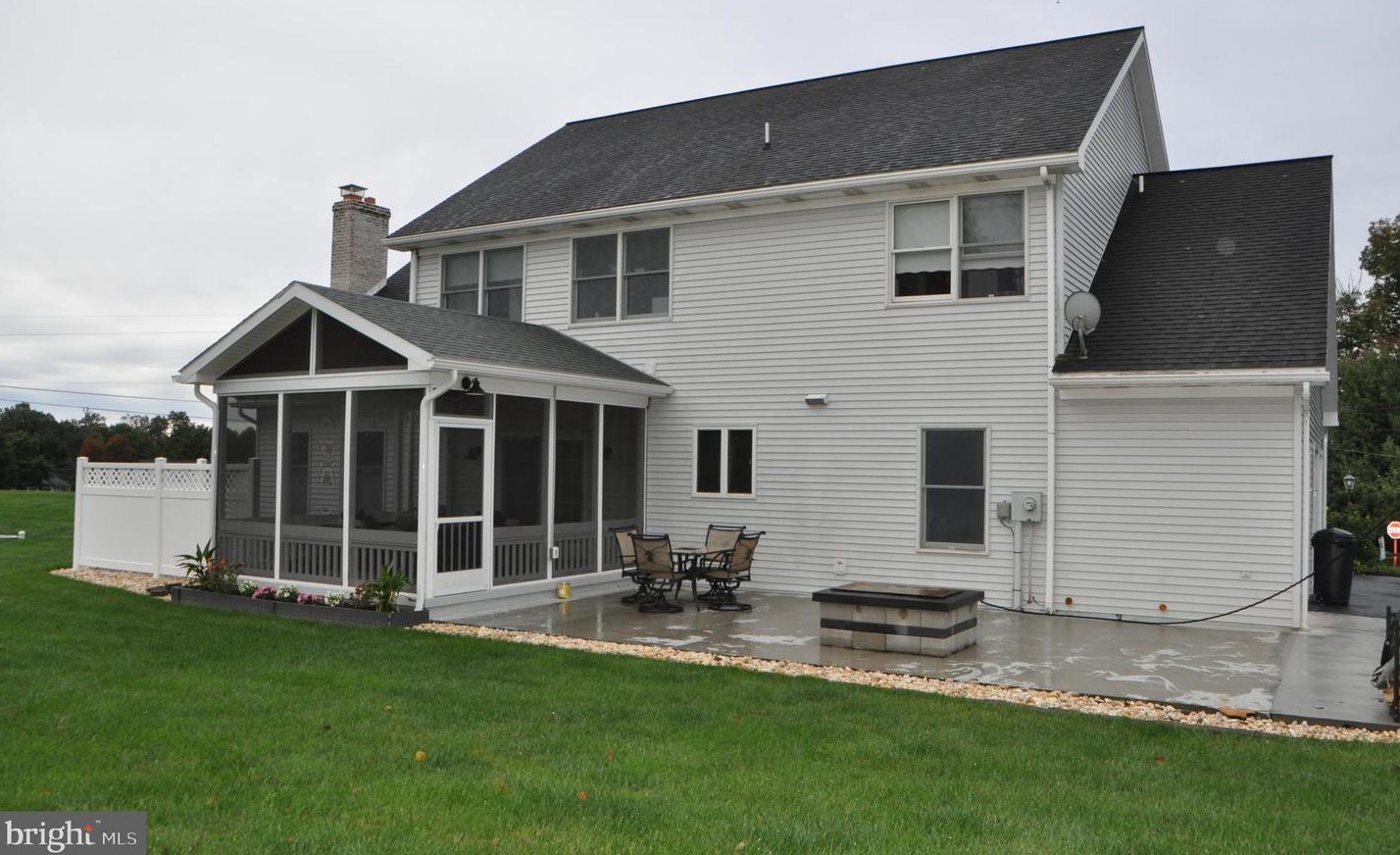 8 Little Mountain Rd, Bordnersville, PA 17038-8608