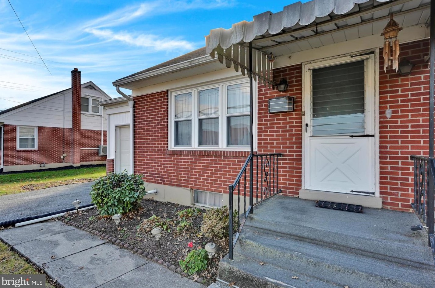 747 3rd Ave, Lebanon, PA 17042-7660