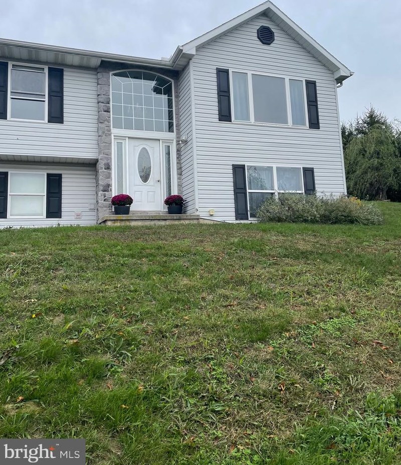 1010 Harmony Hl, Lebanon, PA 17046-2214
