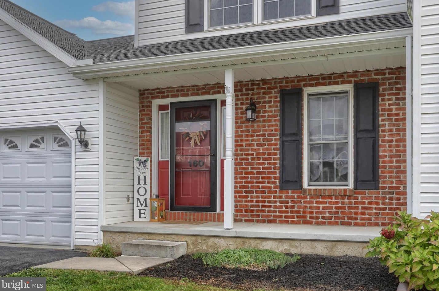 160 Twin Creeks Dr, Bordnersville, PA 17038-8319