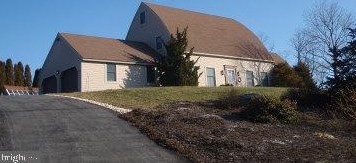 230 Swatara Cir, Bordnersville, PA 17038-9729