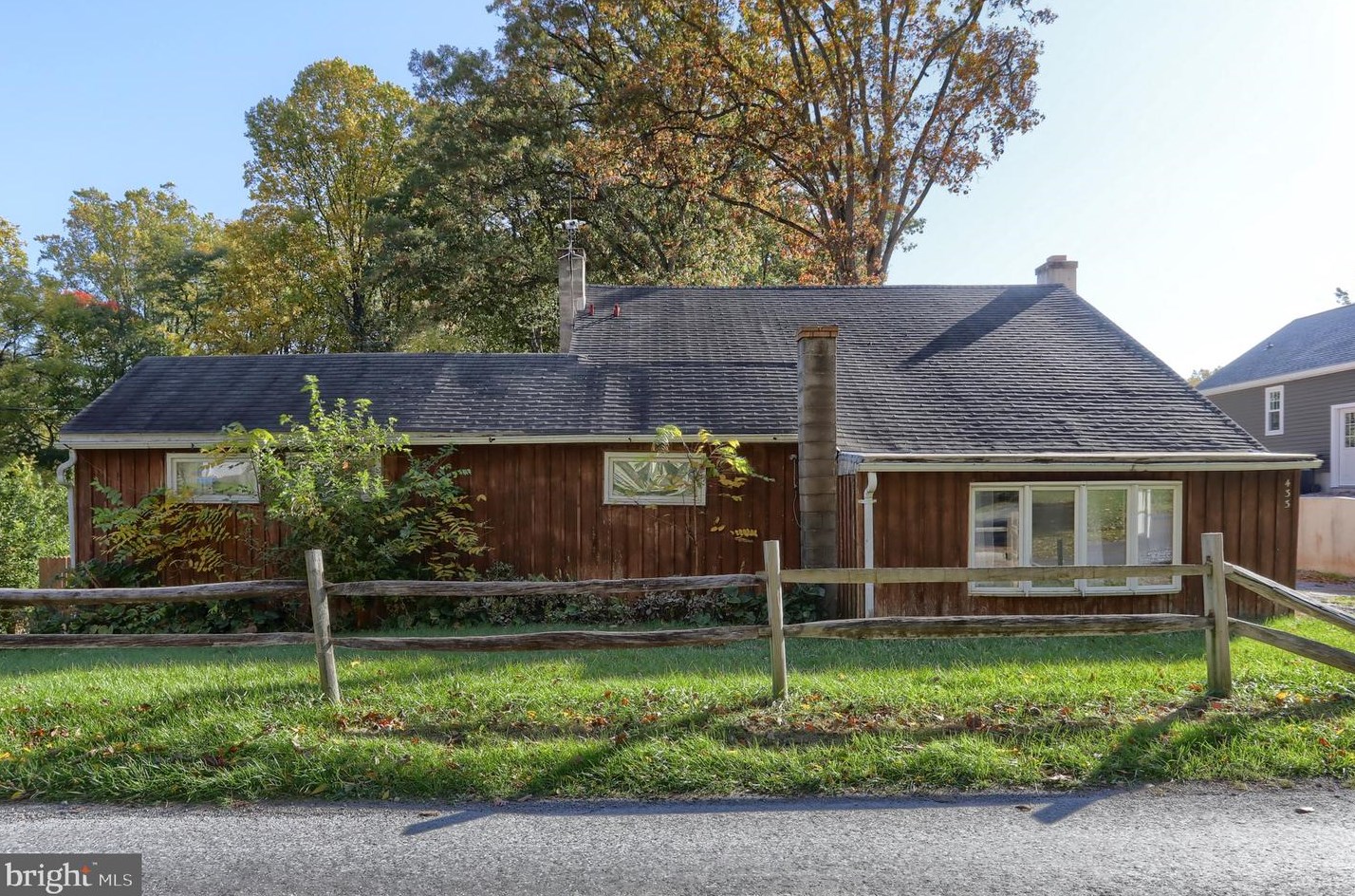 433 Sheep Hill Rd, Stricklerstown, PA 17073-8931