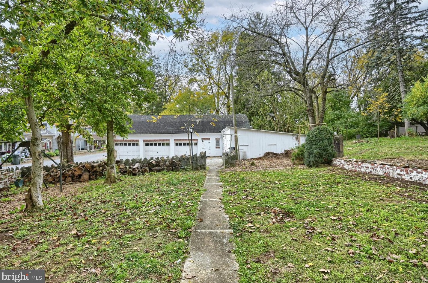 70 Main St, Lebanon PA  17042-9527 exterior