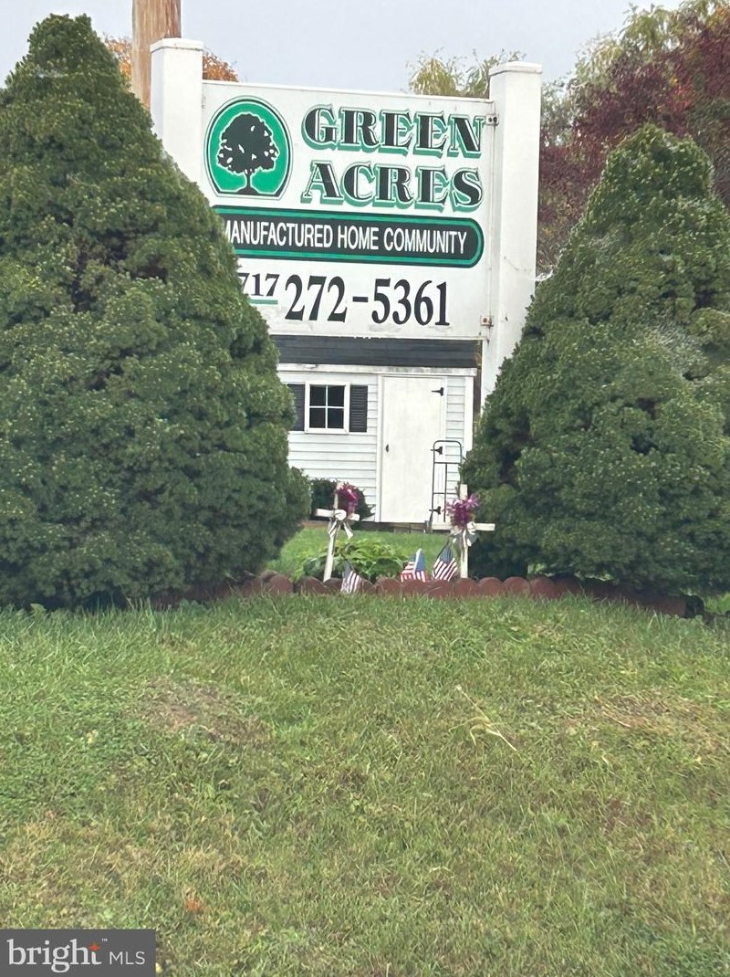 96 Green Acres Trailer Ct, Lebanon, PA 17046-9222