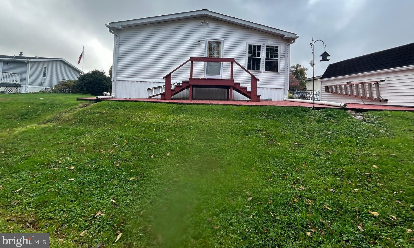 96 Green Acres Trailer Ct, Lebanon PA 17046-9213 exterior