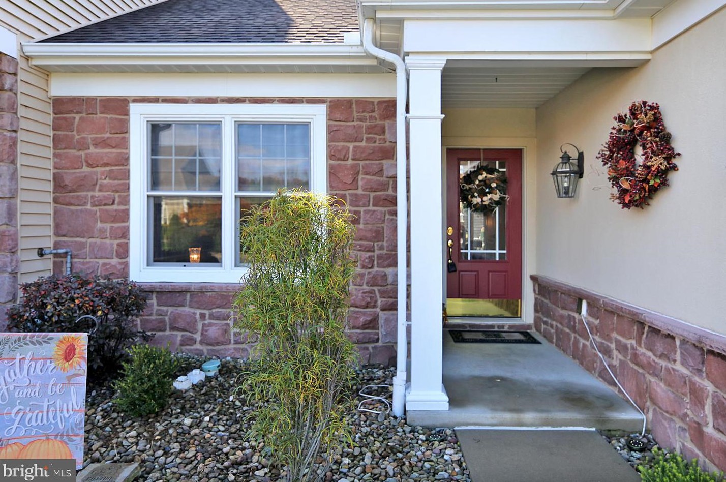1004 English Dr, Lebanon, PA 17042-9268