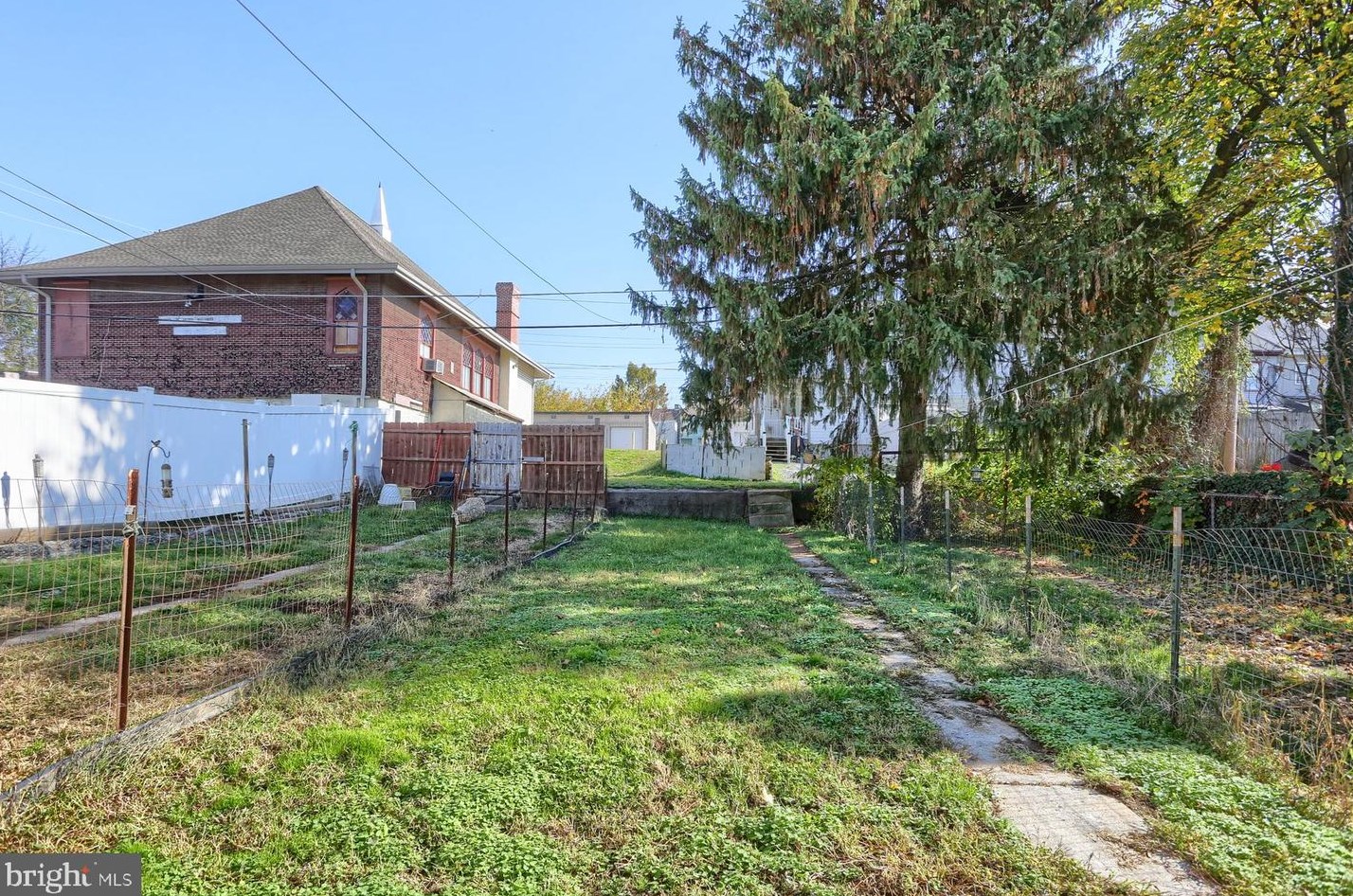 228 10th St, Lebanon PA  17042-5911 exterior